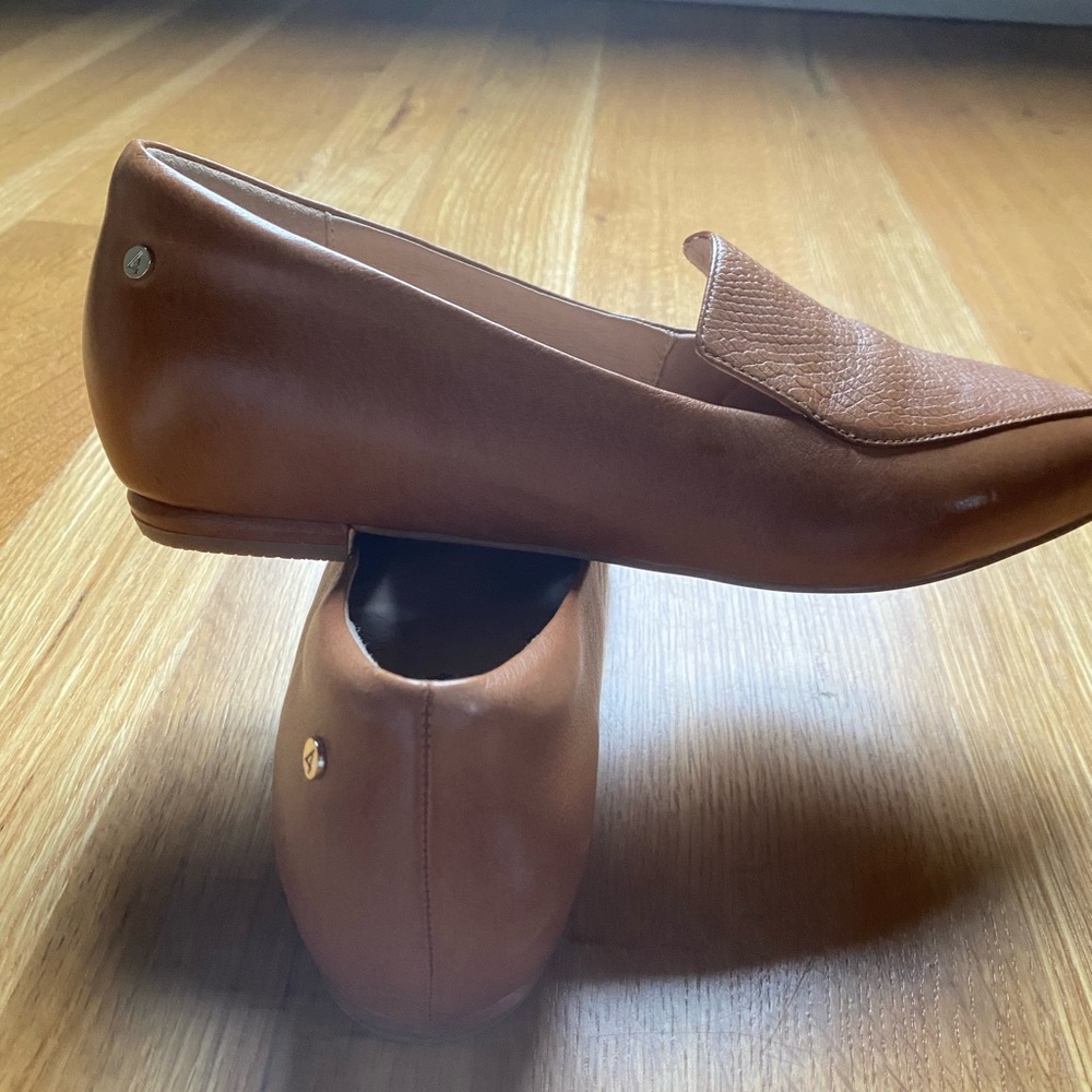 FRANKiE4 Women's Cognac Pointed-Toe Loafers - Picture 3 of 3